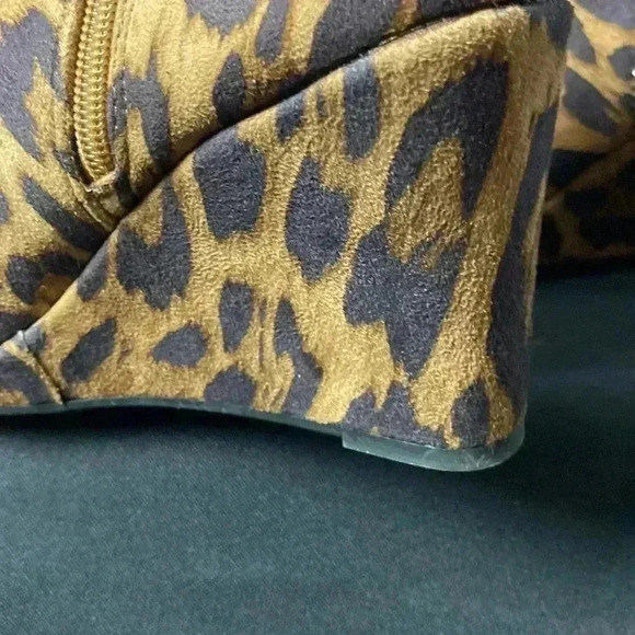 RAMPAGE WO SIZE 8  ANIMAL PRINT WEDGE HEEL ANKLE BOOT SIDE ZIPPER CLEAN - Picture 6 of 14